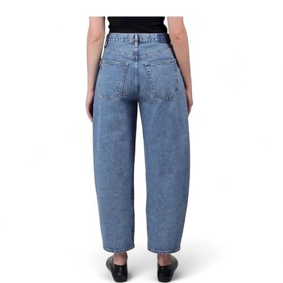 ÉTICA IRIS RELAXED BARREL JEAN, Size 28 Color is light blue wash EUC Like New - Picture 2 of 10